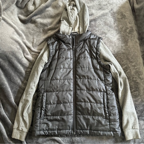 DC puffer vest hoodie - Picture 1 of 4